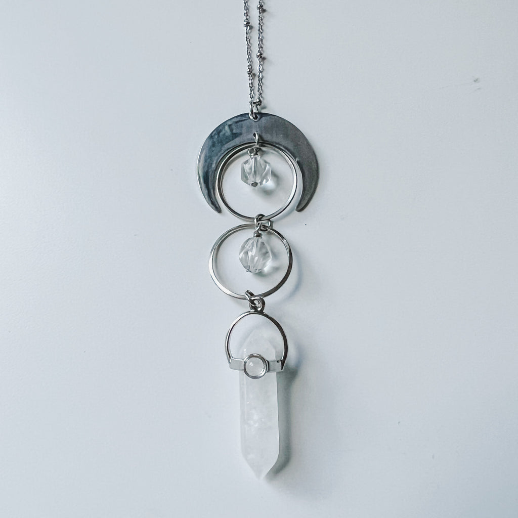 Collier pointe de quartz avec croissant de lune - acier inoxydable