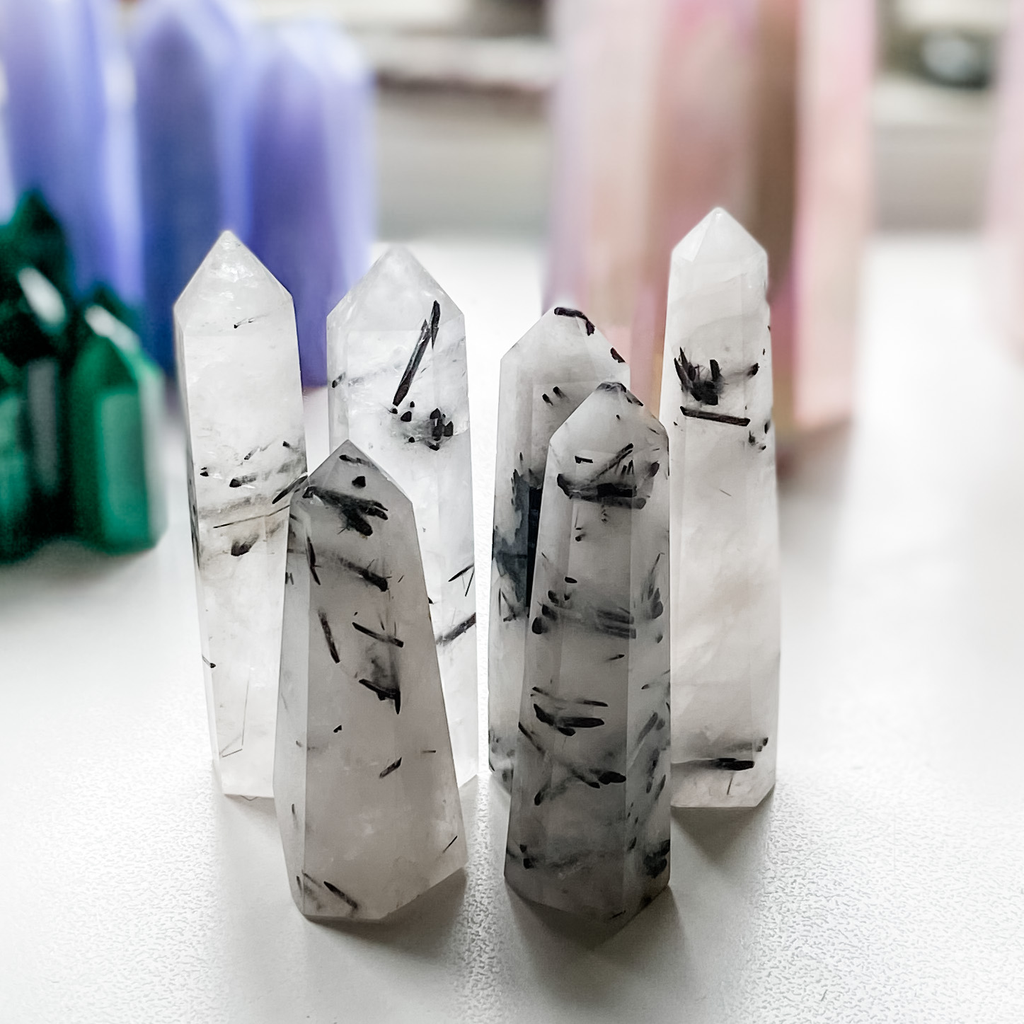 Pointe de quartz tourmaline