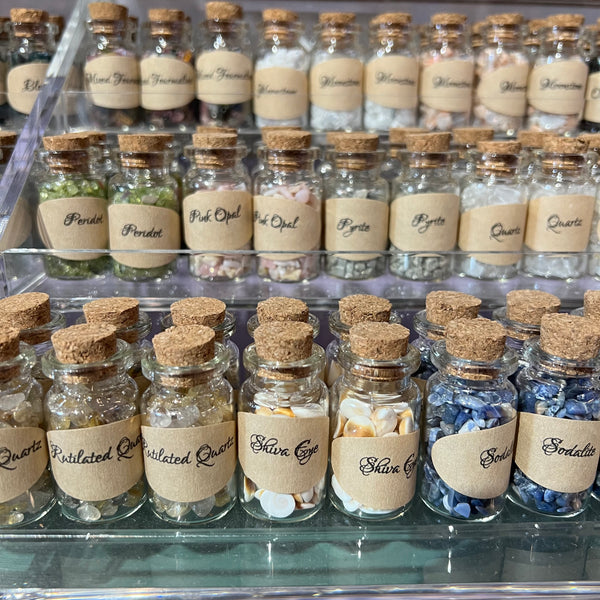 Bouteilles d'offrande de pierres précieuses