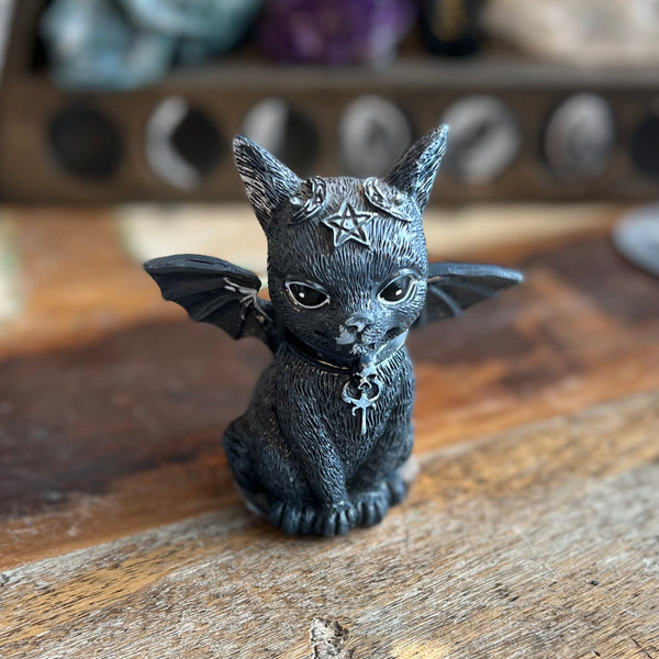 Statue en résine de chat chauve-souris