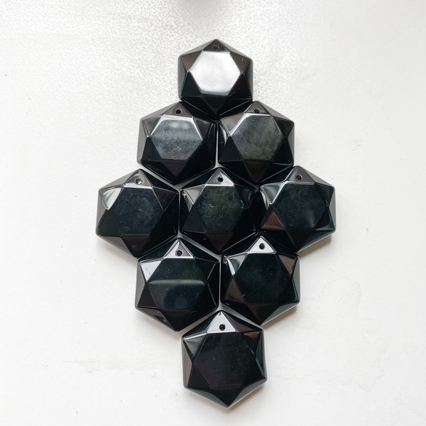 Obsidienne hexagonale percée