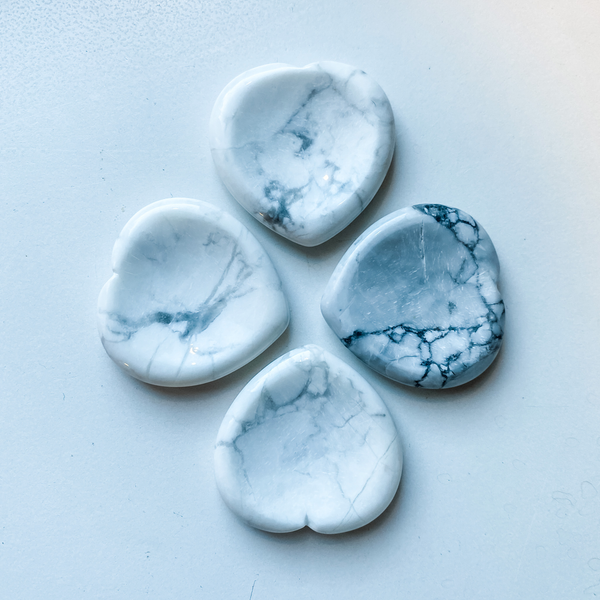 Pierre de pouce coeur - Howlite