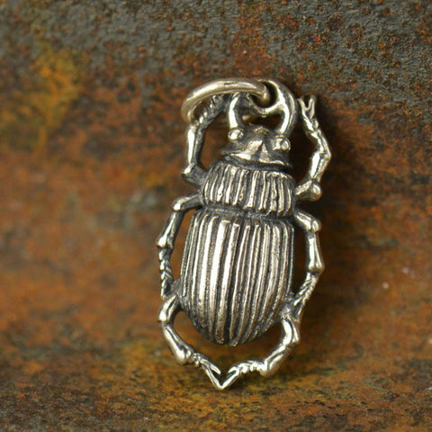 Pendentif scarabée en argent sterling