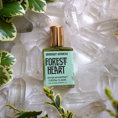 Parfum à bille à l'huile de cœur de forêt