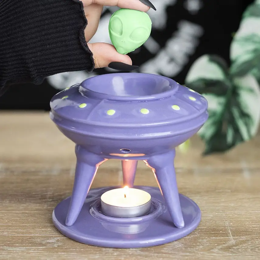 Ufo Wax Burner with Lime Alien Wax Melt