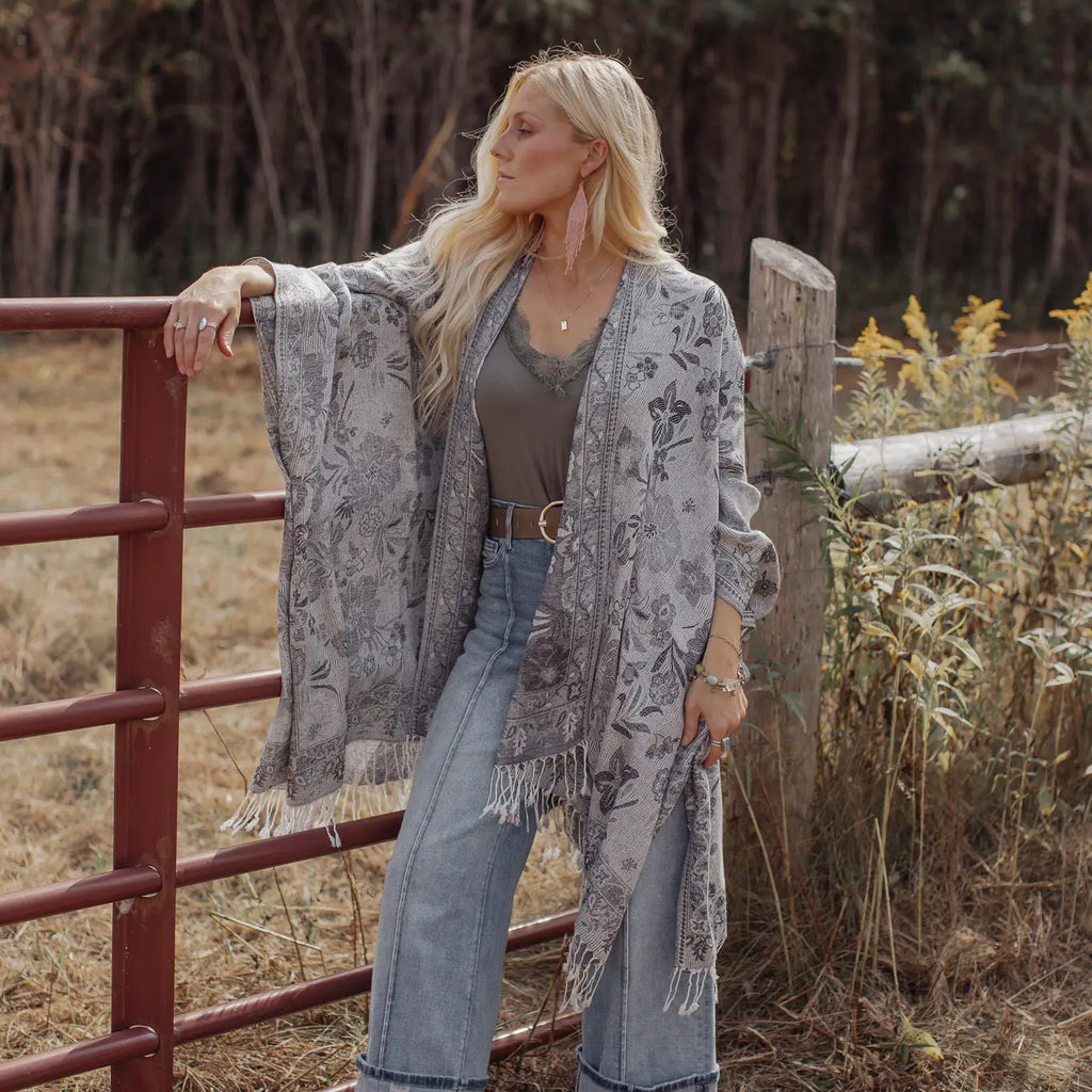 Shawl: Wild Flower - Dove