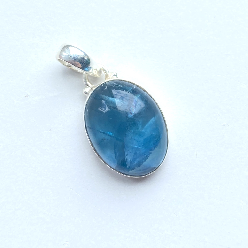 Pendentif ovale apatite argent massif