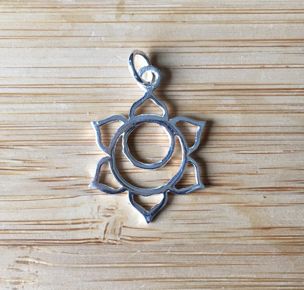 Pendentif chakra du plexus solaire en argent sterling