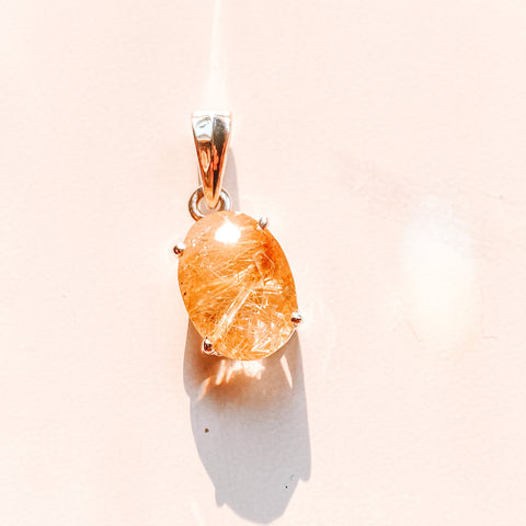 Pendentif quartz rutile facetté ovale argent massif