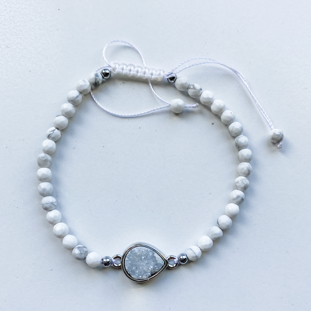 Howlite braided bead bracelet with druzy link