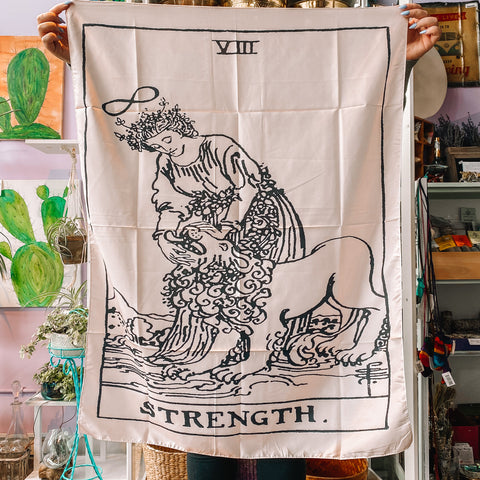 Mini tapestry - strength tarot 95x73cm