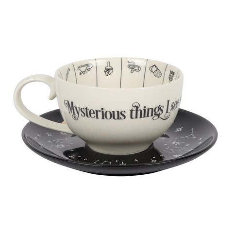 Tasse à thé révélatrice de fortune