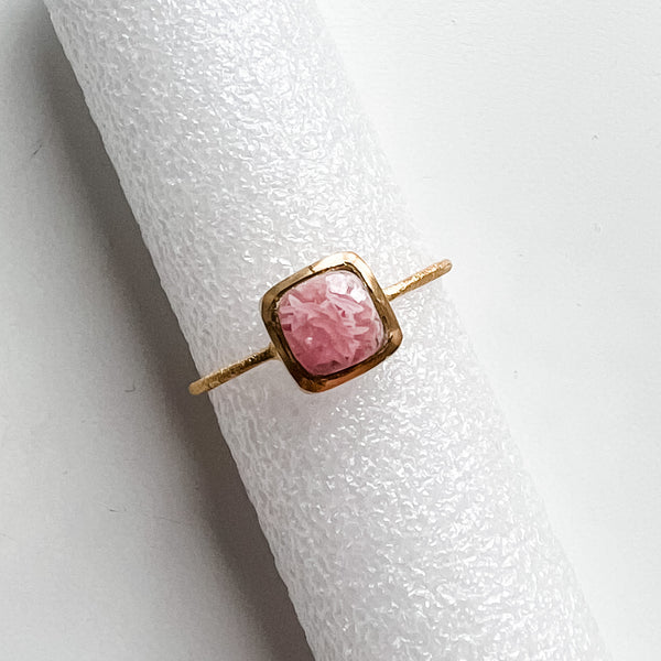 Ring square rhodochrosite gold plated
