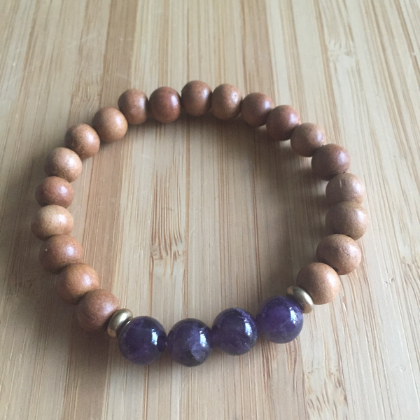 Bracelet bois de santal couronne chakra améthyste