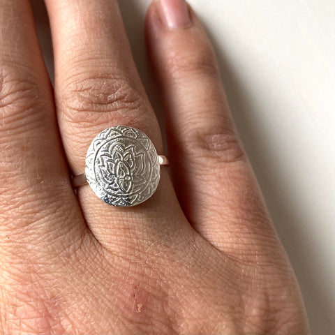 Bague pièce de lotus en argent sterling