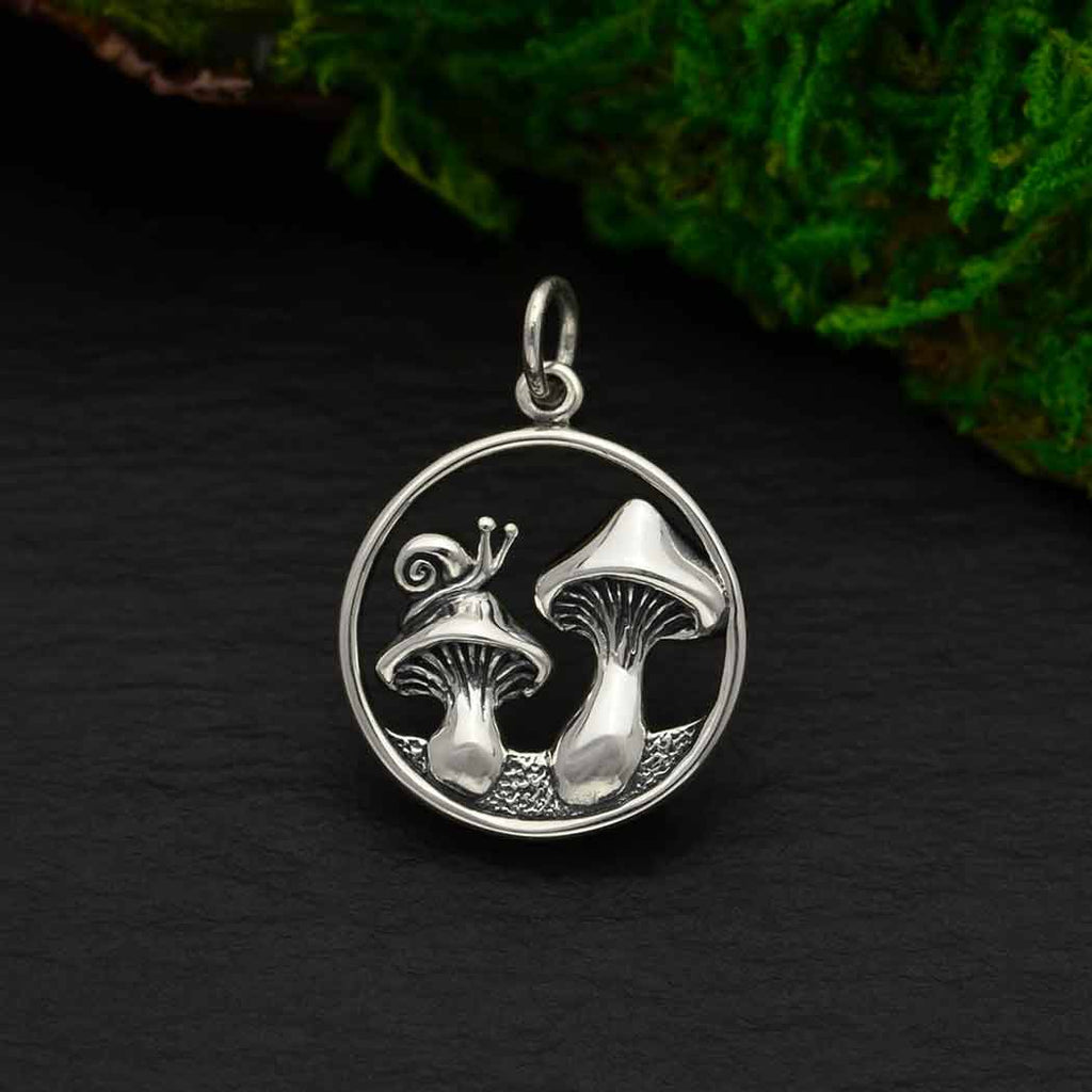 Pendentif champignon avec escargot en argent sterling